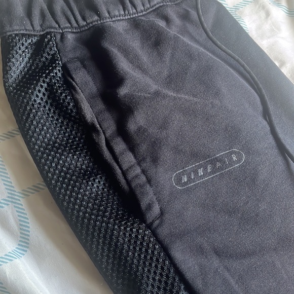 Black Nike Shorts size: Medium - Picture 5 of 6